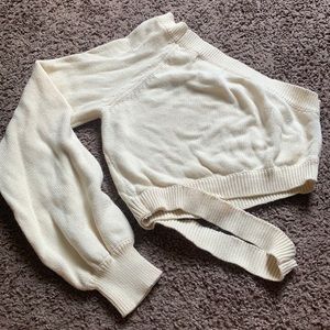 One shoulder crop top